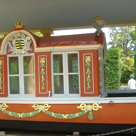 In With Swimming Pool