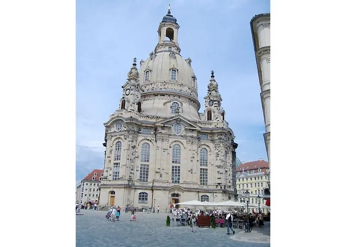 Сasa de vacaciones In With Swimming Pool *