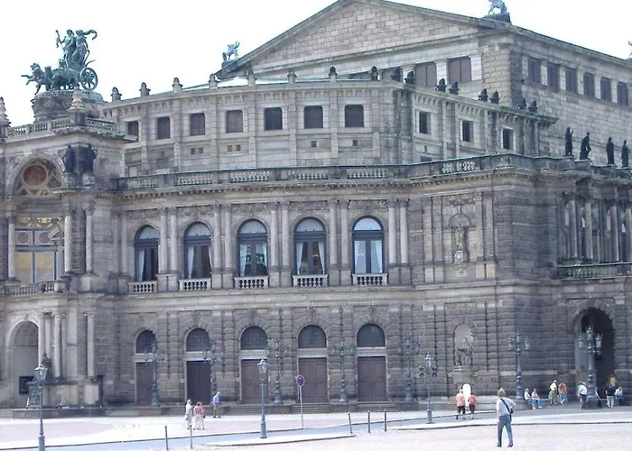 In With Swimming Pool Сasa de vacaciones *