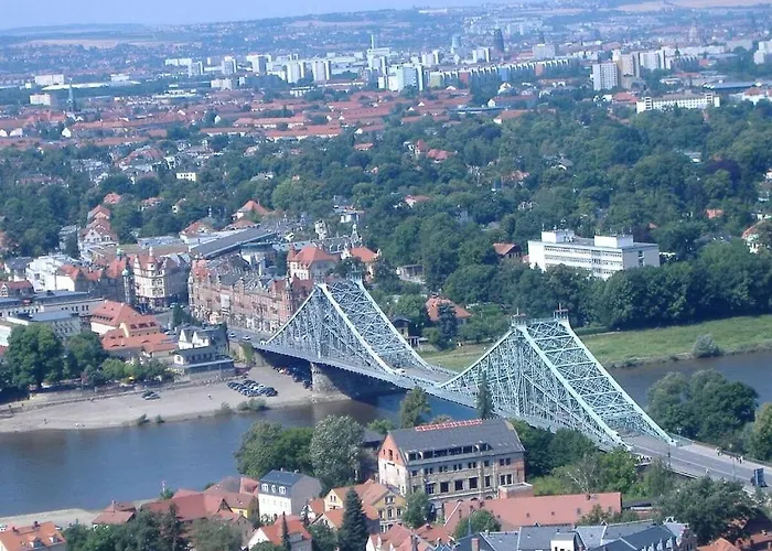 In With Swimming Pool Сasa de vacaciones Dresde